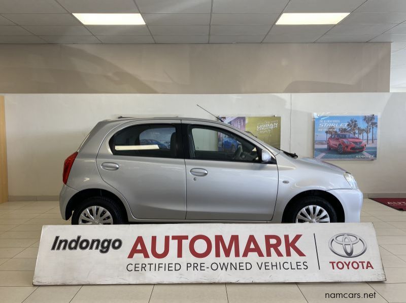 2013 Toyota Etios 1.5 XS Hatch Sprint pictures