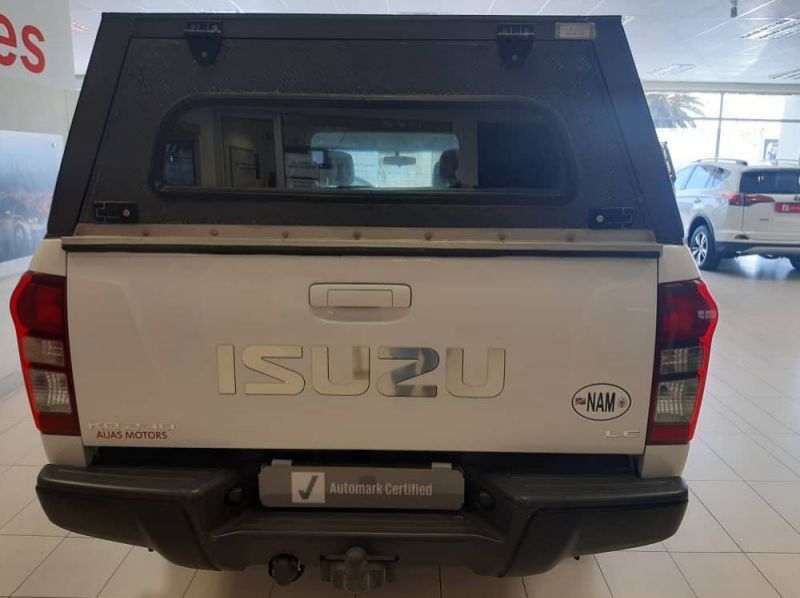 2016 Isuzu KB 240LE 4X4 D/C pictures