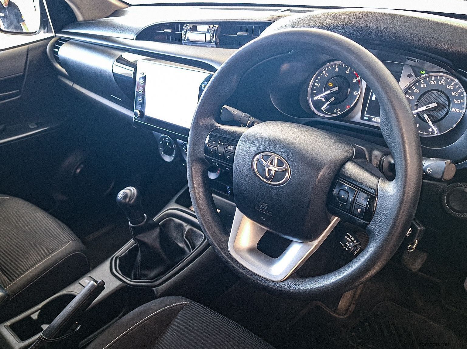 2024 Toyota Hilux Raider E/Cab 2.4 GD6 RB 2x4 MT pictures
