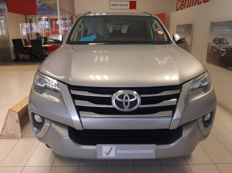 2017 Toyota FORTUNER 2.8 4X4 AT pictures