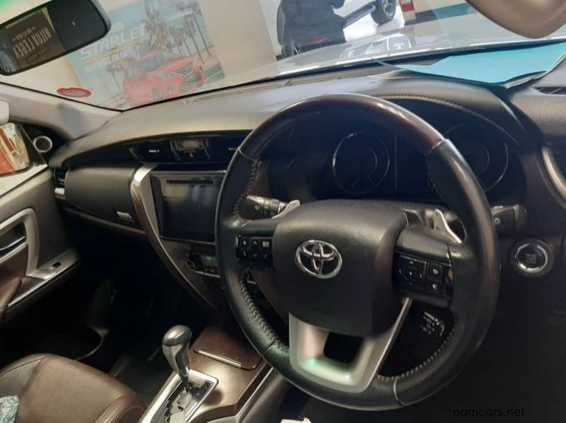 2017 Toyota FORTUNER 2.8 4X4 AT pictures