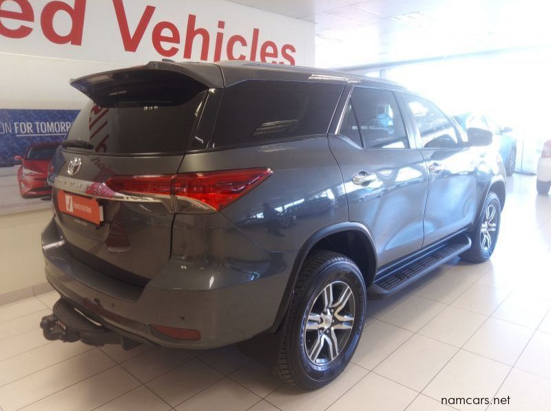 2016 Toyota FORTUNER 2.8 RB A/T pictures