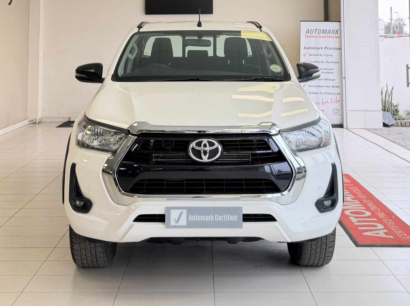 2022 Toyota HILUX 2.4 GD6 RAIDER AT pictures