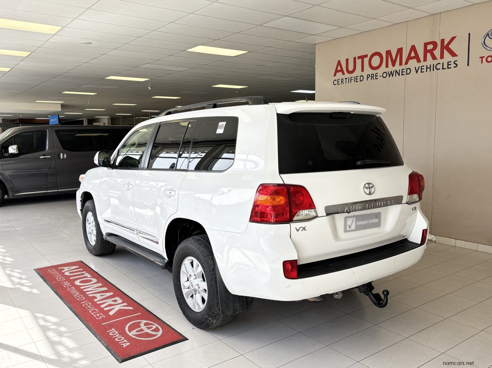 2012 Toyota LANDCRUISER 200 VX 4.5D pictures
