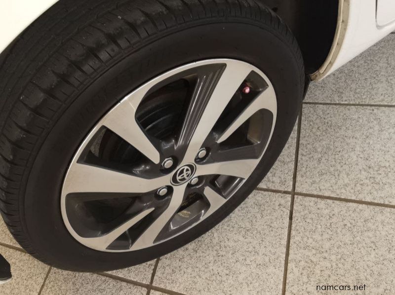 2018 Toyota TOYOTA YARIS 1.5 XS CVT pictures