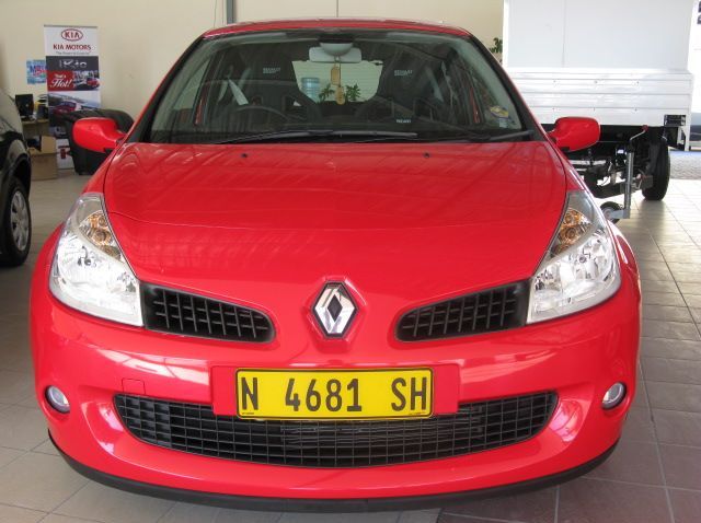 2009 Renault Clio pictures