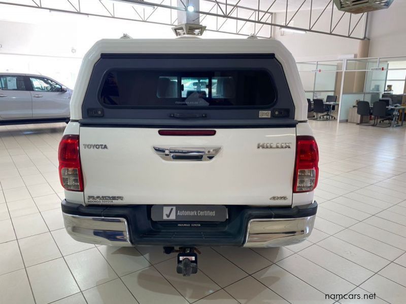 2017 Toyota Hilux pictures