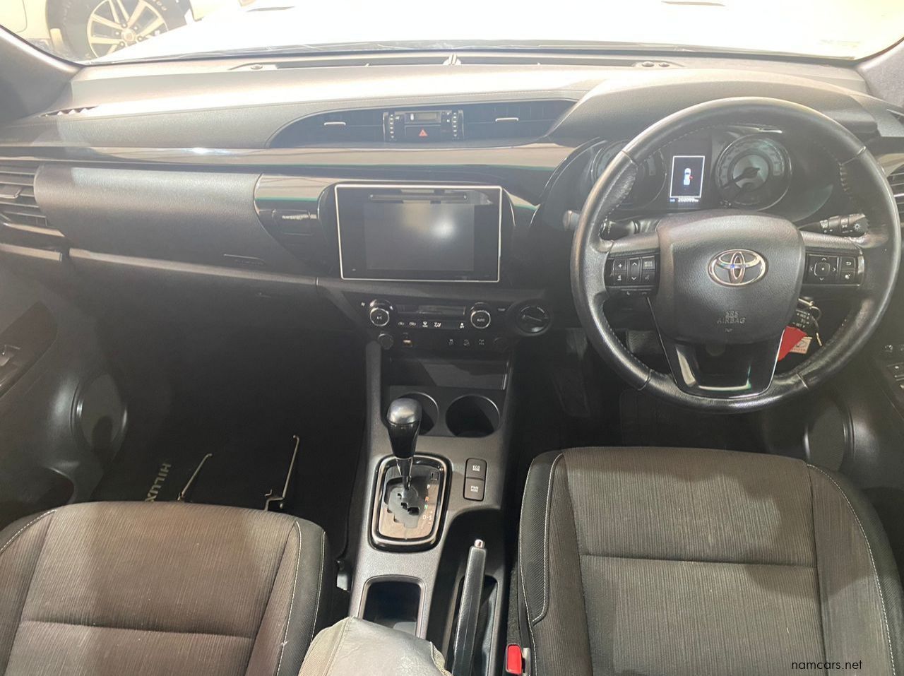 2019 Toyota Hilux 2.8 4x4 D/C Raider AT pictures