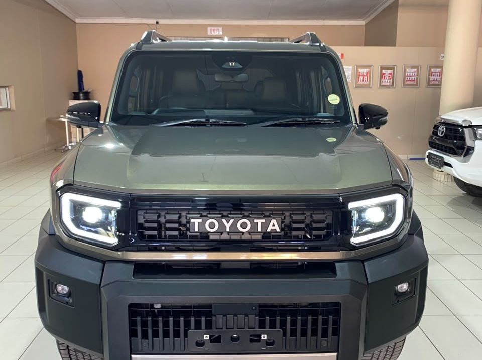 2026 Toyota FJ LandCruiser VX pictures