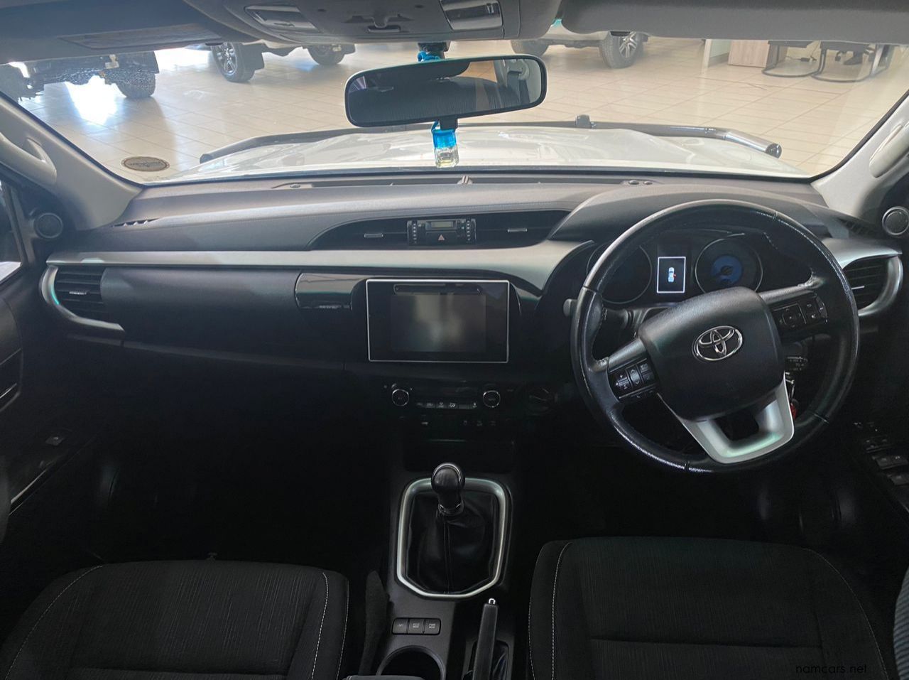 2017 Toyota Hilux 2.8 Rader D/C 4x4 pictures