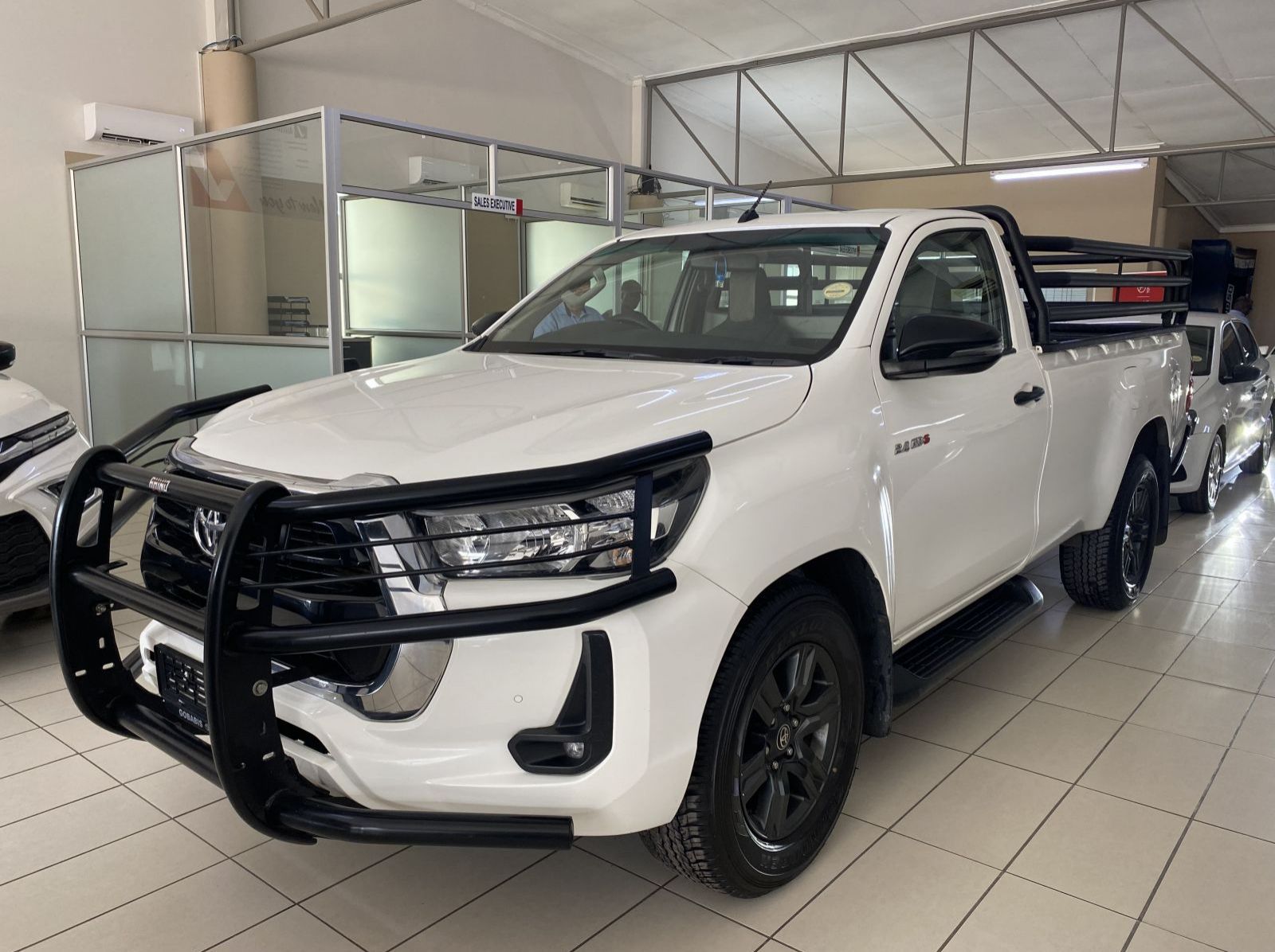 2022 Toyota Hilux 2.4 S/C Raider RB pictures