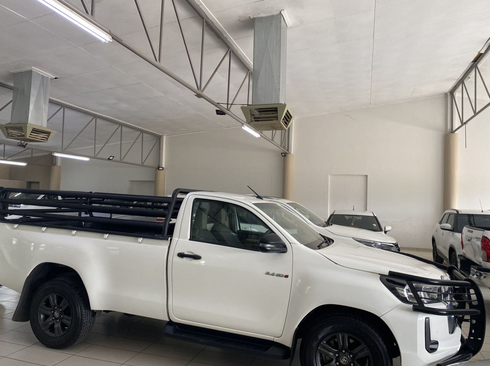 2022 Toyota Hilux 2.4 S/C Raider RB pictures