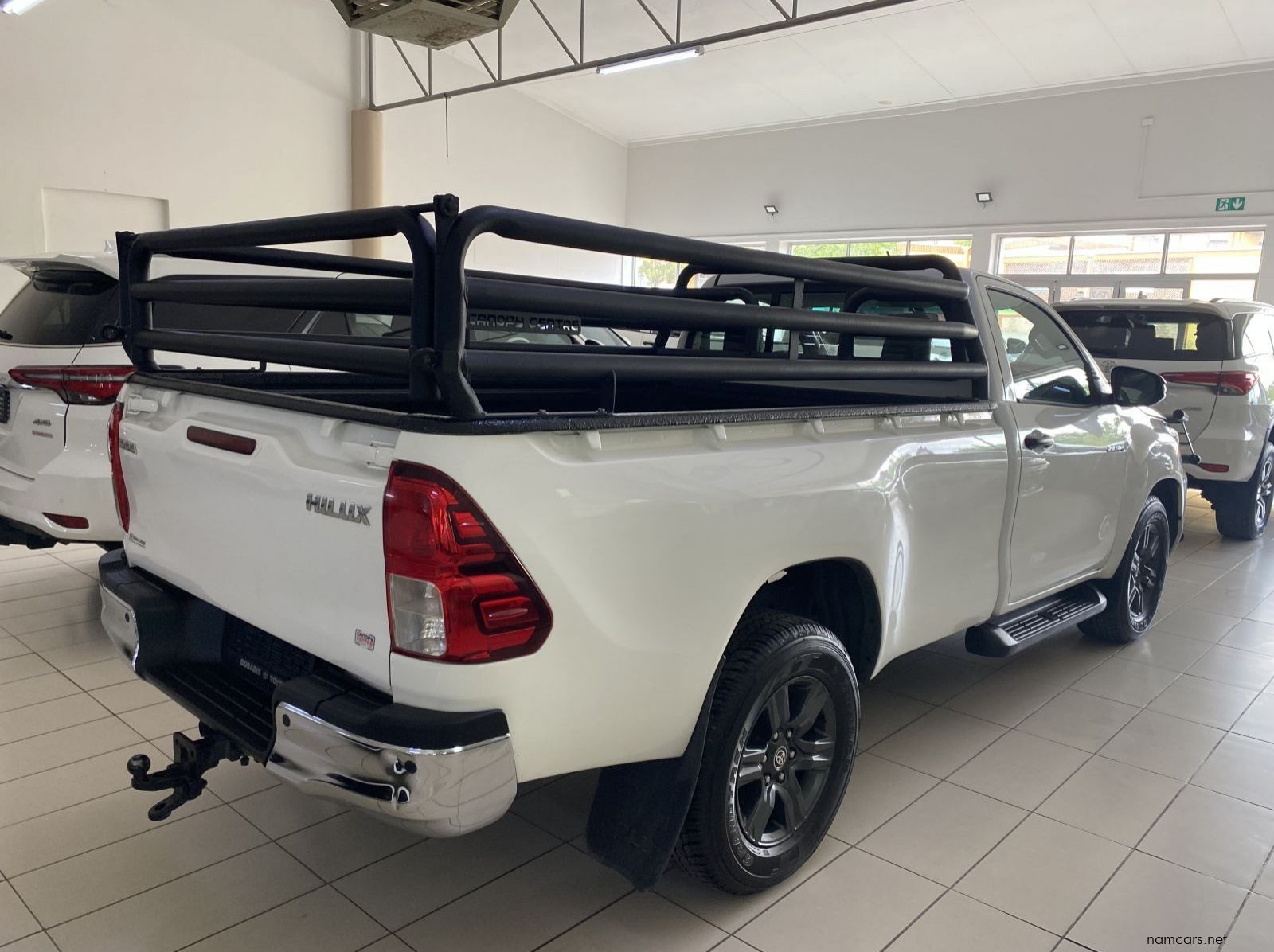 2022 Toyota Hilux 2.4 S/C Raider RB pictures