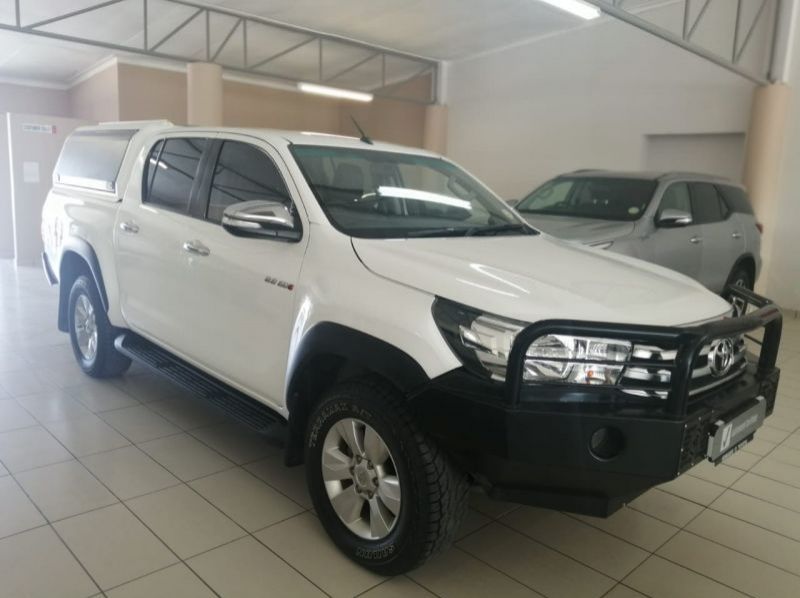 2017 Toyota HILUX  2.8 Raider D/C 4x4 AT pictures