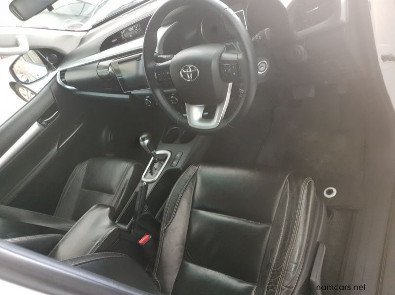2017 Toyota HILUX  2.8 Raider D/C 4x4 AT pictures