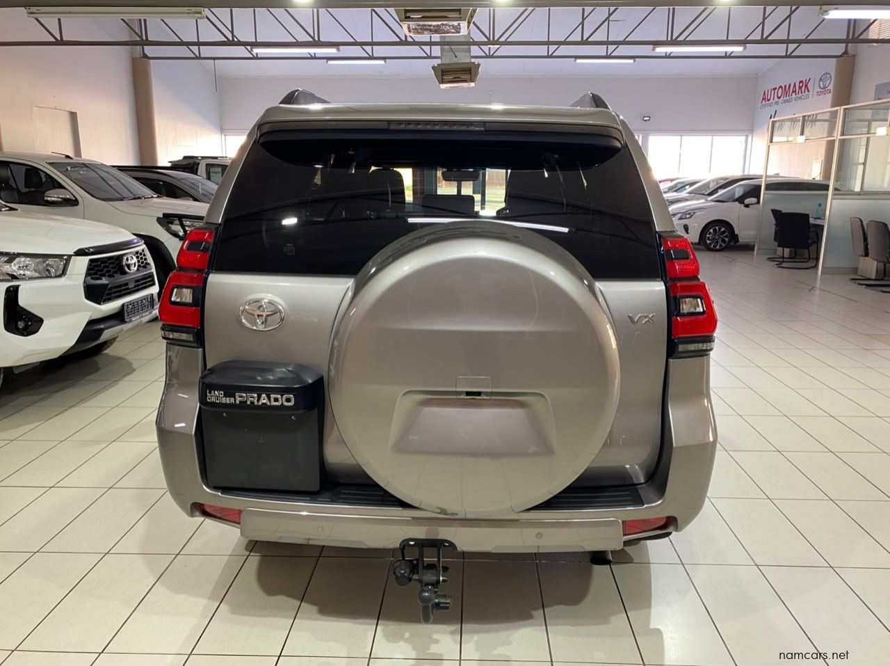 2023 Toyota Land Cruiser Prado pictures