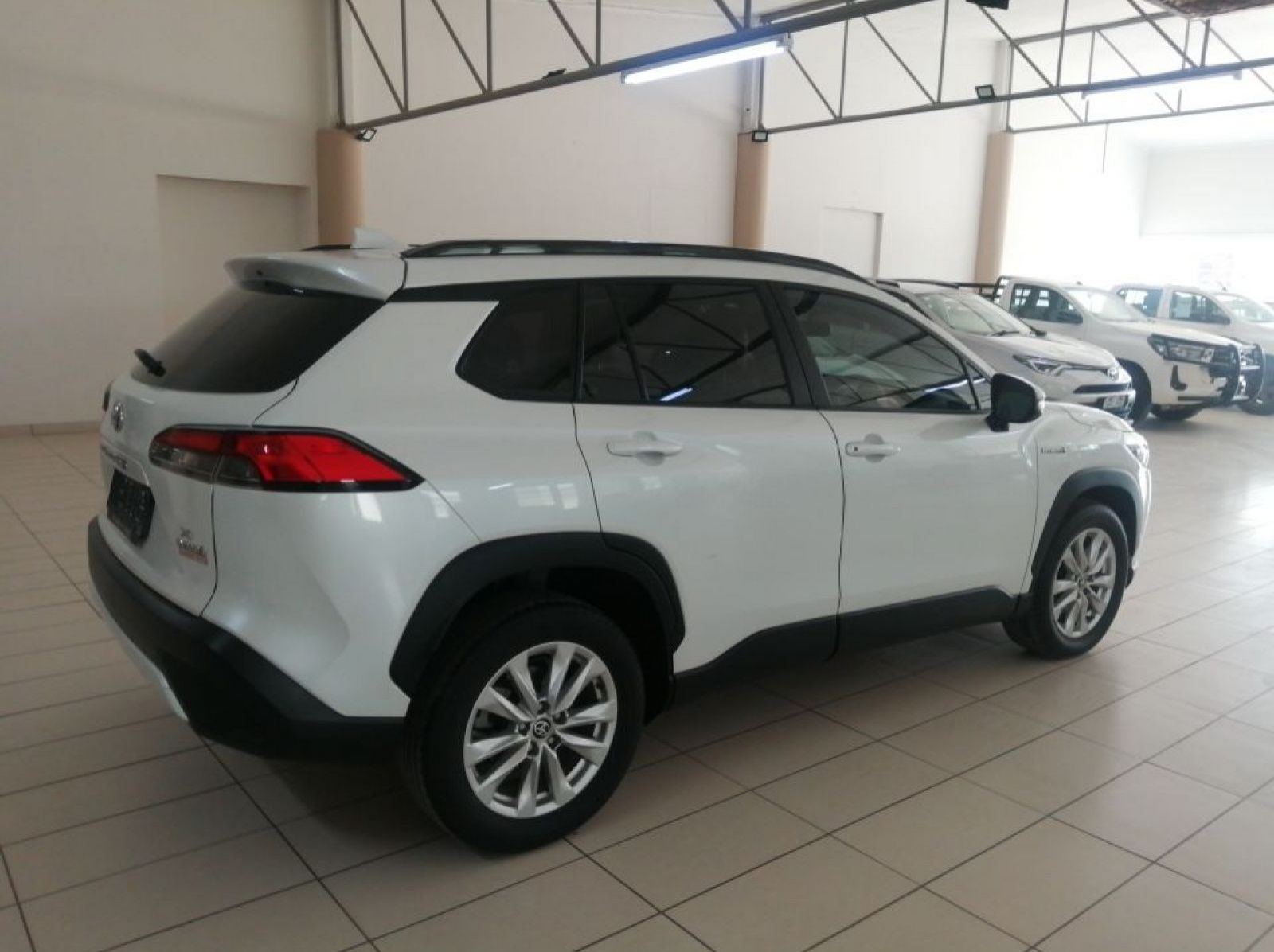 2022 Toyota Corolla Cross  1.8 XS CVT HV pictures