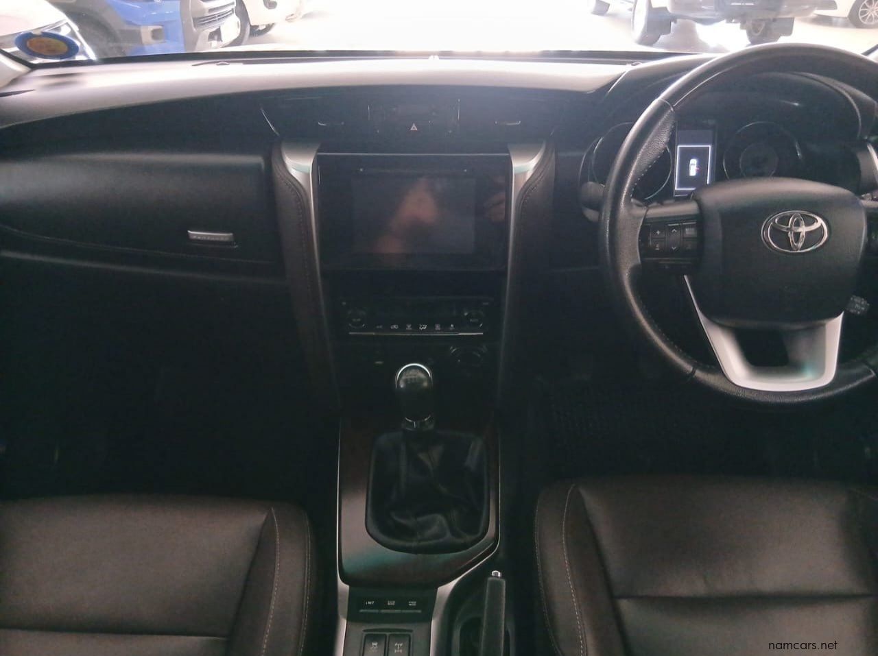2018 Toyota Fortuner 2.8 4x4 MT pictures