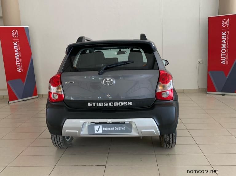 2017 Toyota Etios Hatch  Cross 1.5 Xs HB pictures