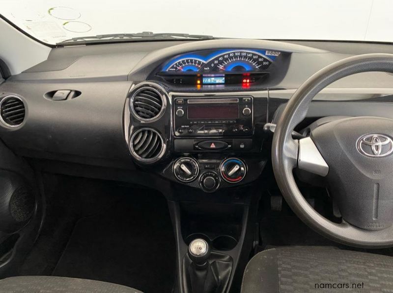 2017 Toyota Etios Hatch  Cross 1.5 Xs HB pictures