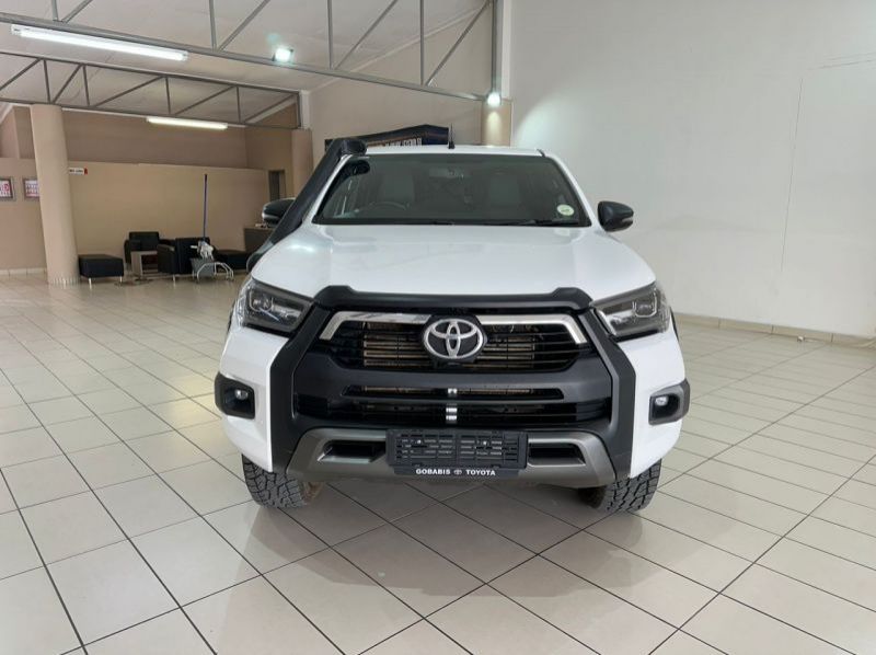 2021 Toyota Hilux 2.8 D/C RB Legend A/T pictures