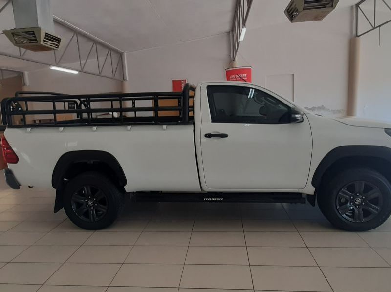 2022 Toyota Hilux S/C 2.7 vvti RB S  5 MT pictures