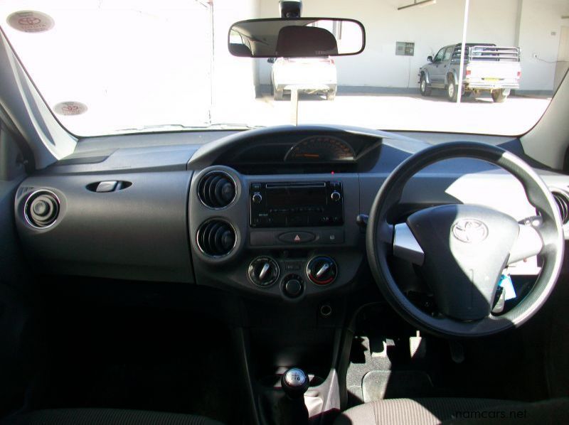 2019 Toyota ETIOS 1,5  HB pictures