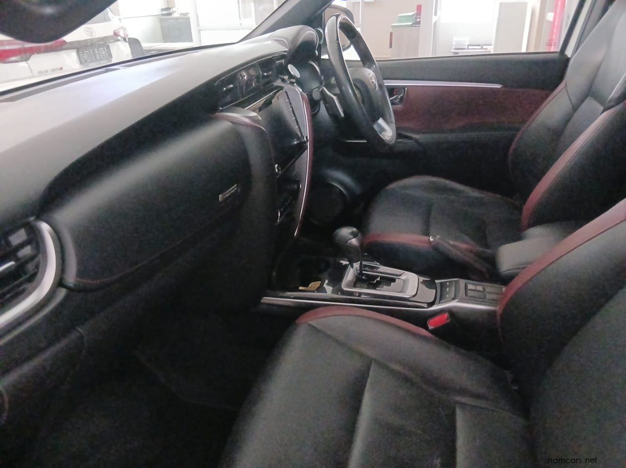 2023 Toyota Fortuner 2.8 4x4 AT pictures