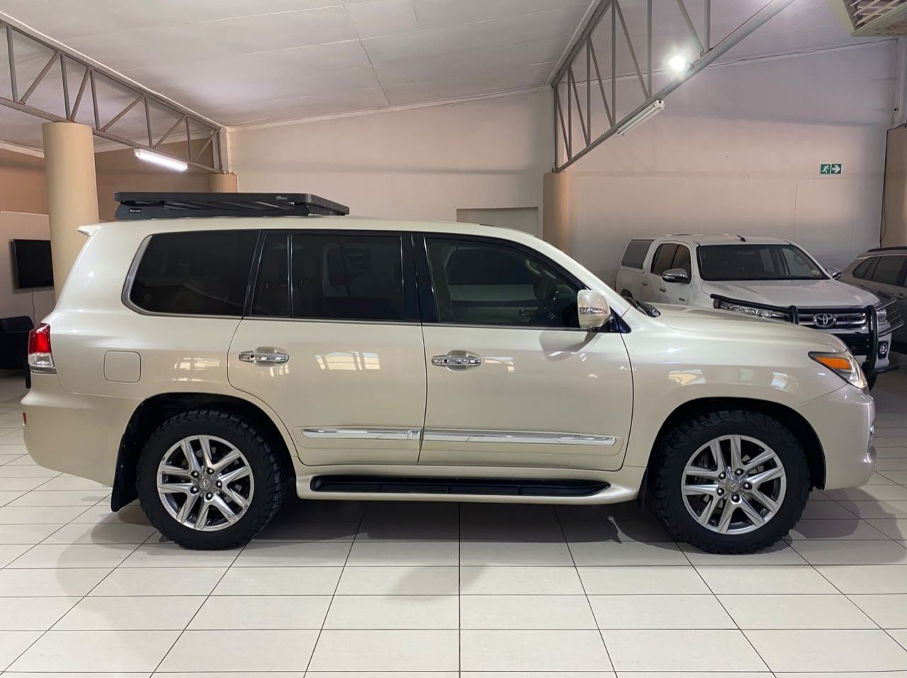 2014 Lexus LEXUS LX 570 (5.7 V8) pictures
