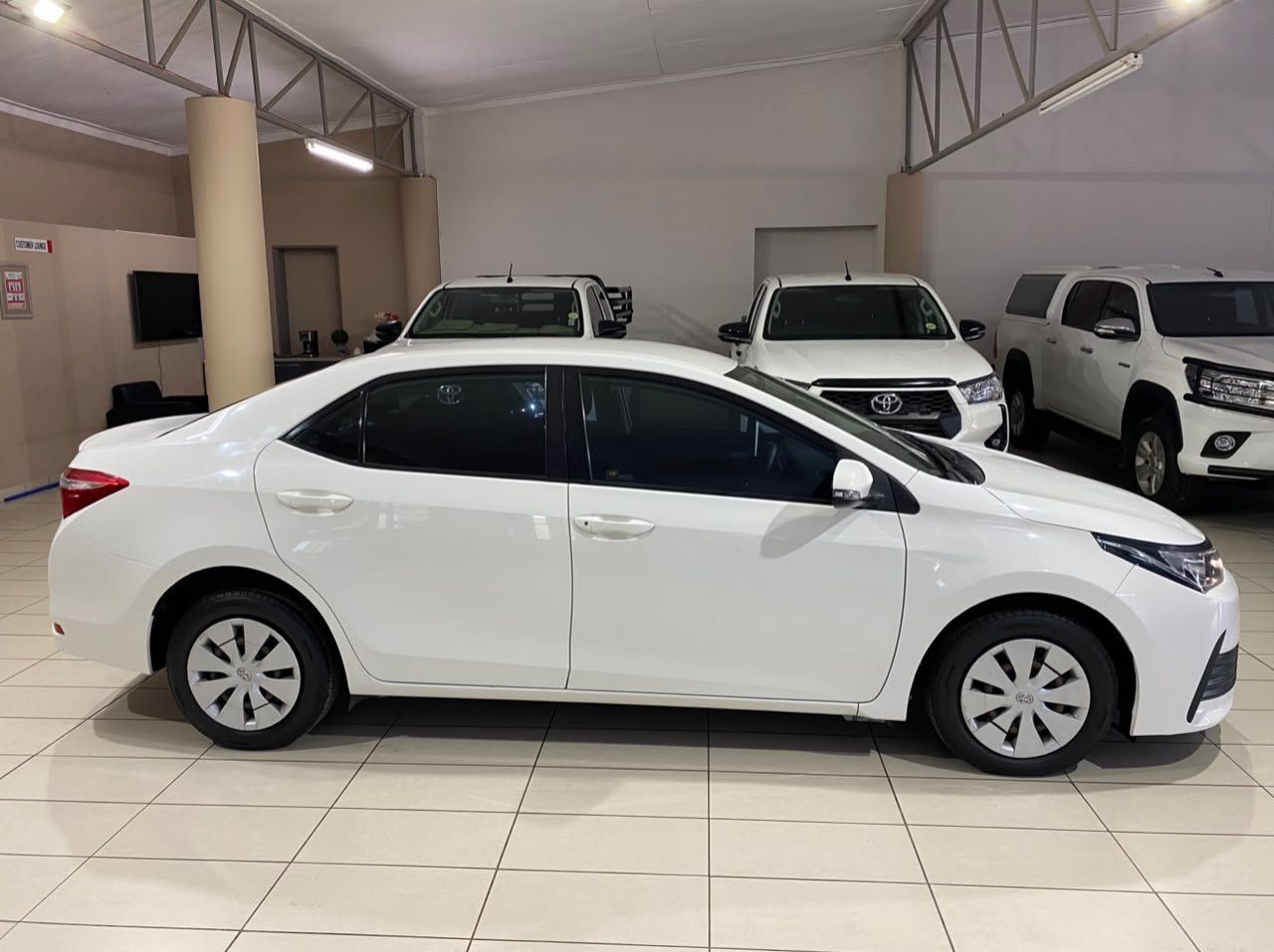 2020 Toyota Corolla Quest 1.8 CVT pictures