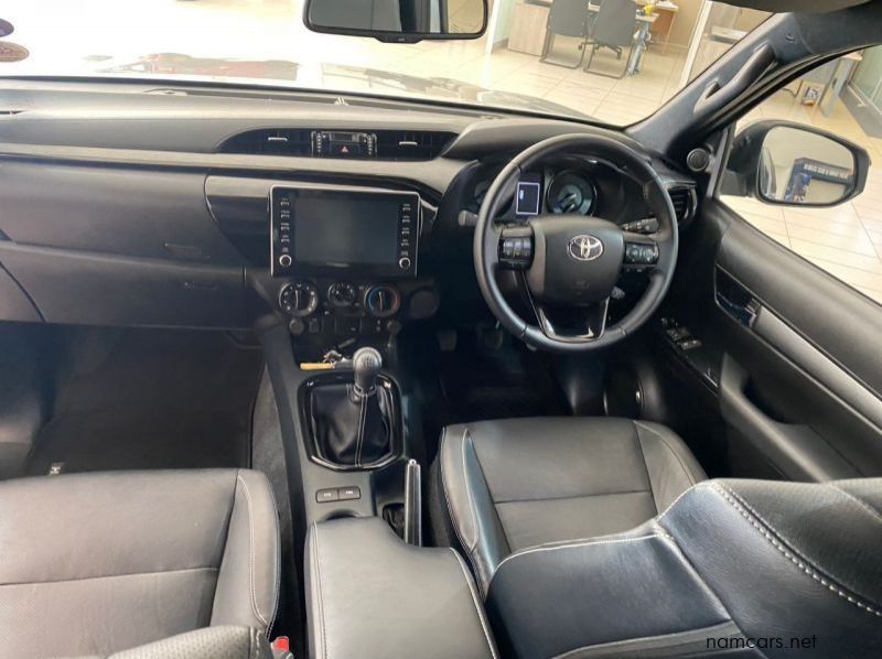 2023 Toyota Hilux XC 2.8 RB LGD MT pictures
