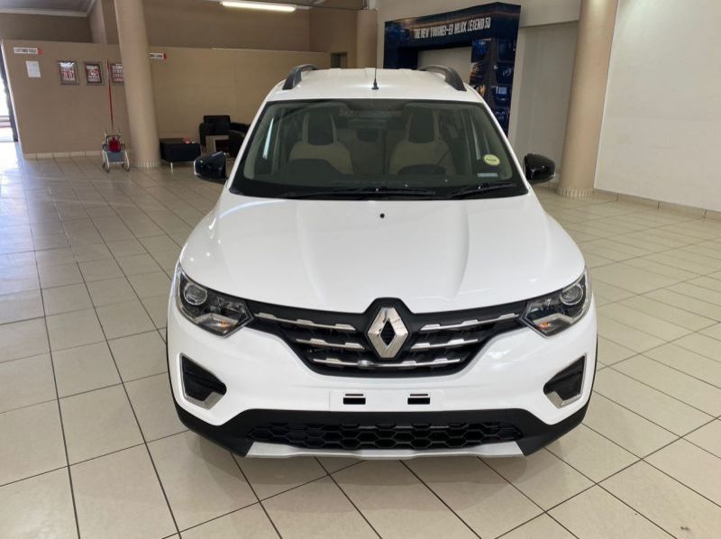 2022 Renault Triber pictures