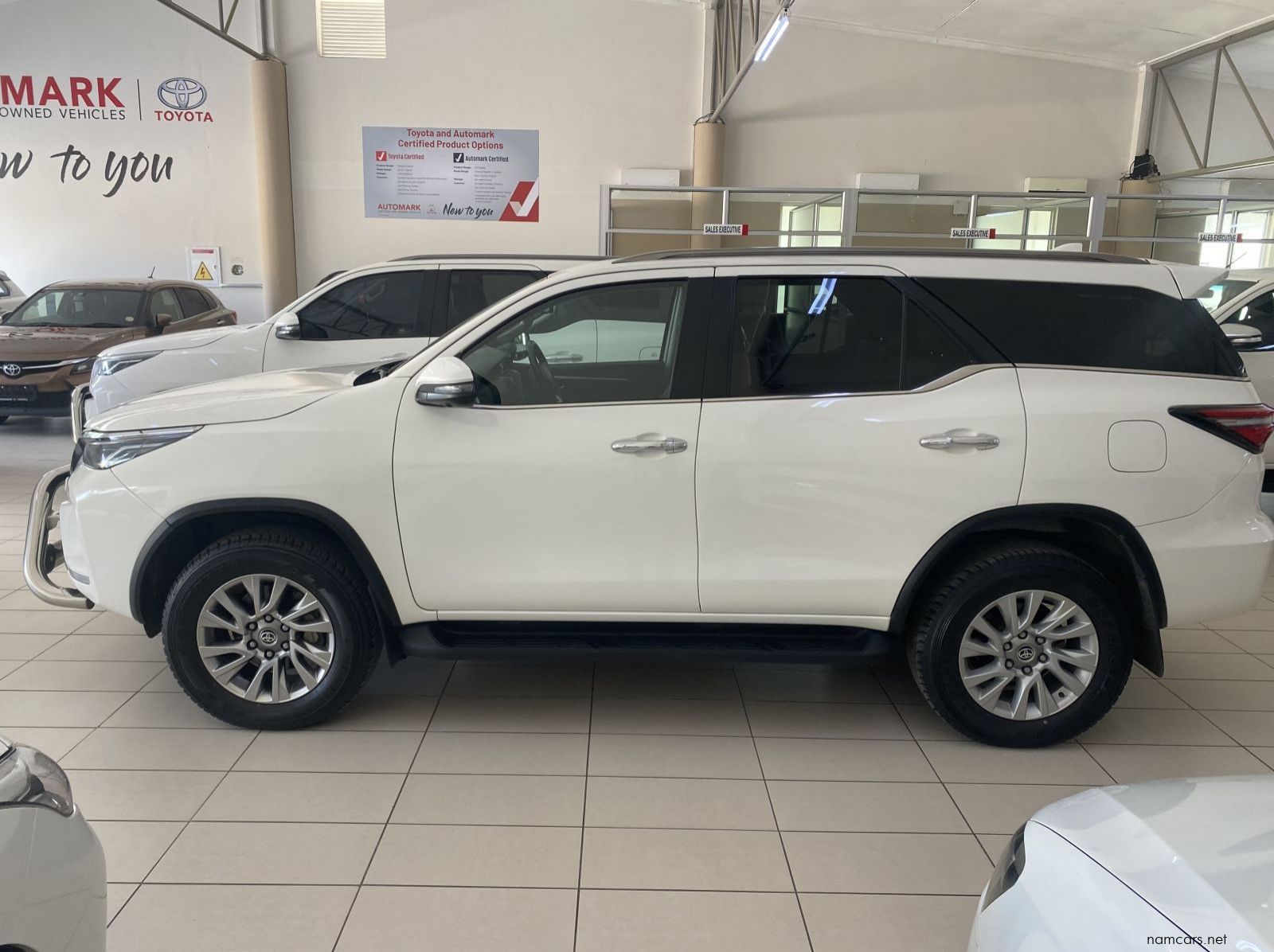 2023 Toyota FORTUNER VX 4X4 AT 2.8 pictures