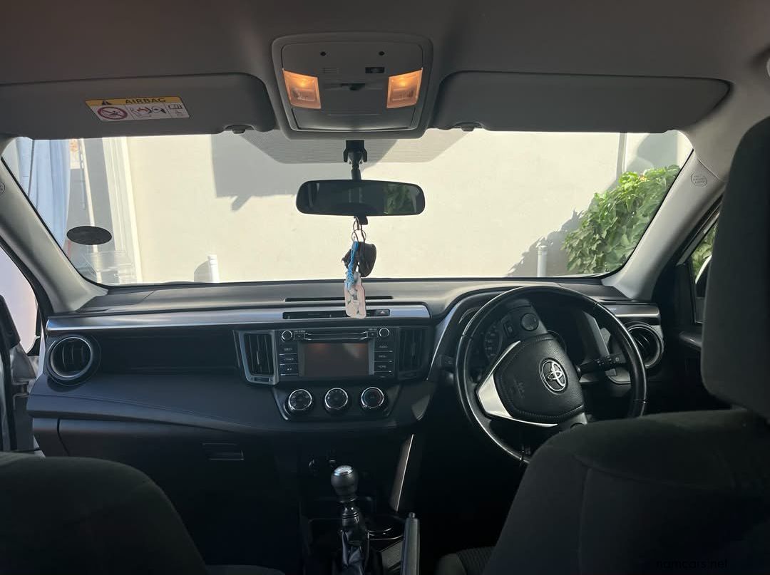2017 Toyota RAV4  2.0 GX pictures