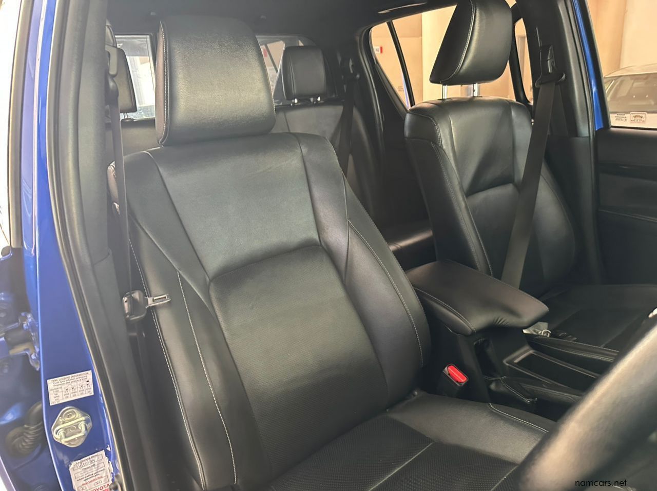 2020 Toyota HILUX 2.8 legend 50 4x4 AT pictures