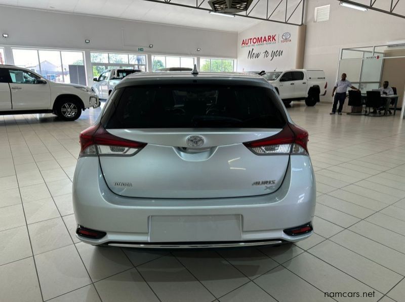 2015 Toyota AURIS pictures