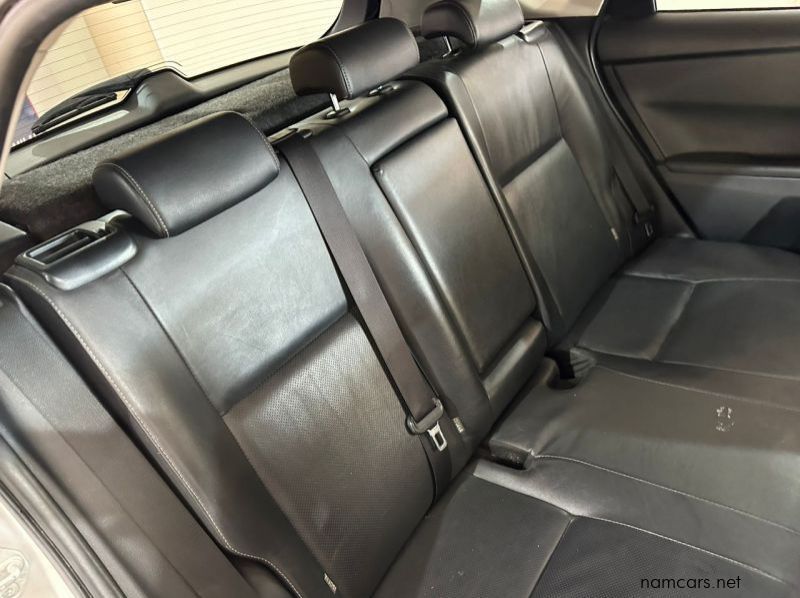 2015 Toyota AURIS pictures