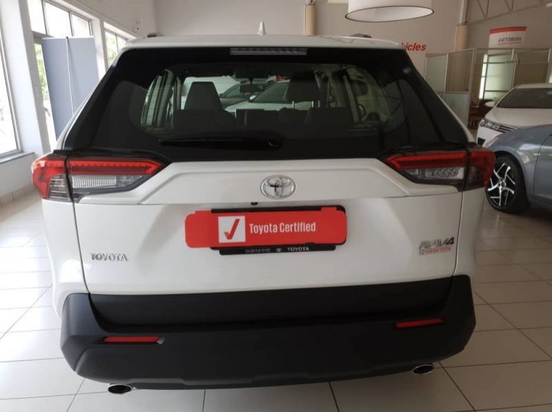 2021 Toyota RAV 4  2.0GX pictures