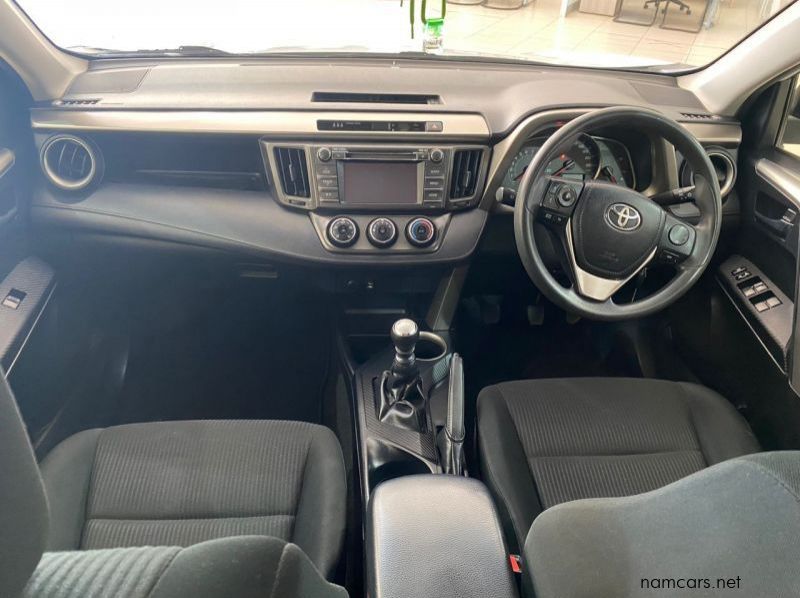 2014 Toyota Rav 4  2.0  GX 2WD pictures