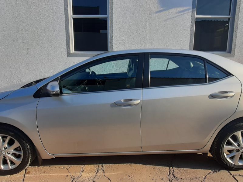 2014 Toyota Corolla 1.8 exclusive cvt pictures