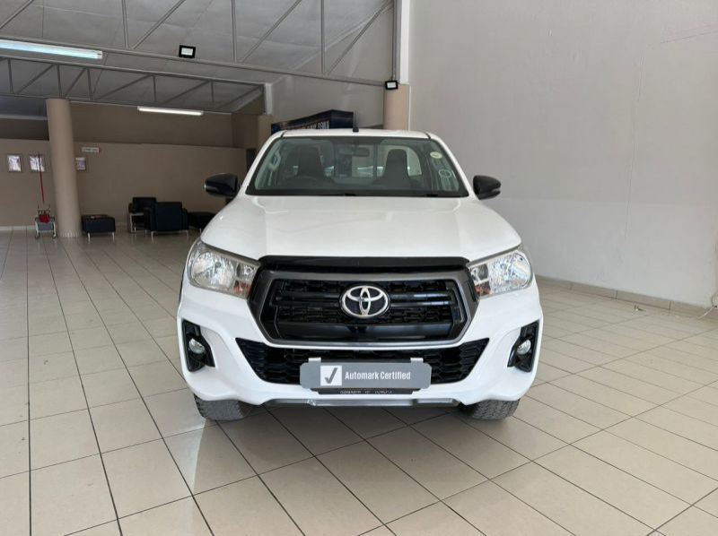 2020 Toyota Hilux 2.4 4x4 pictures