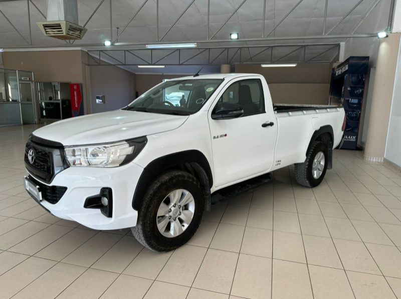 2020 Toyota Hilux 2.4 4x4 pictures