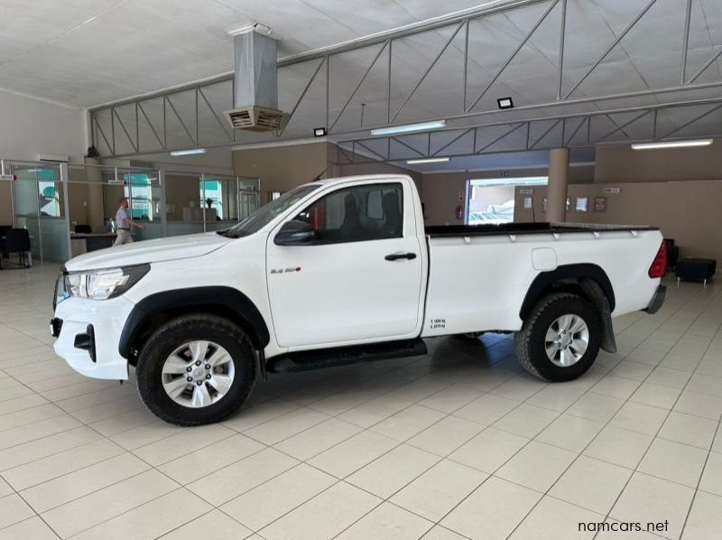 2020 Toyota Hilux 2.4 4x4 pictures