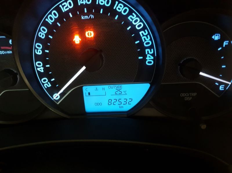 2017 Toyota COROLLA 1.4 D Esteem pictures