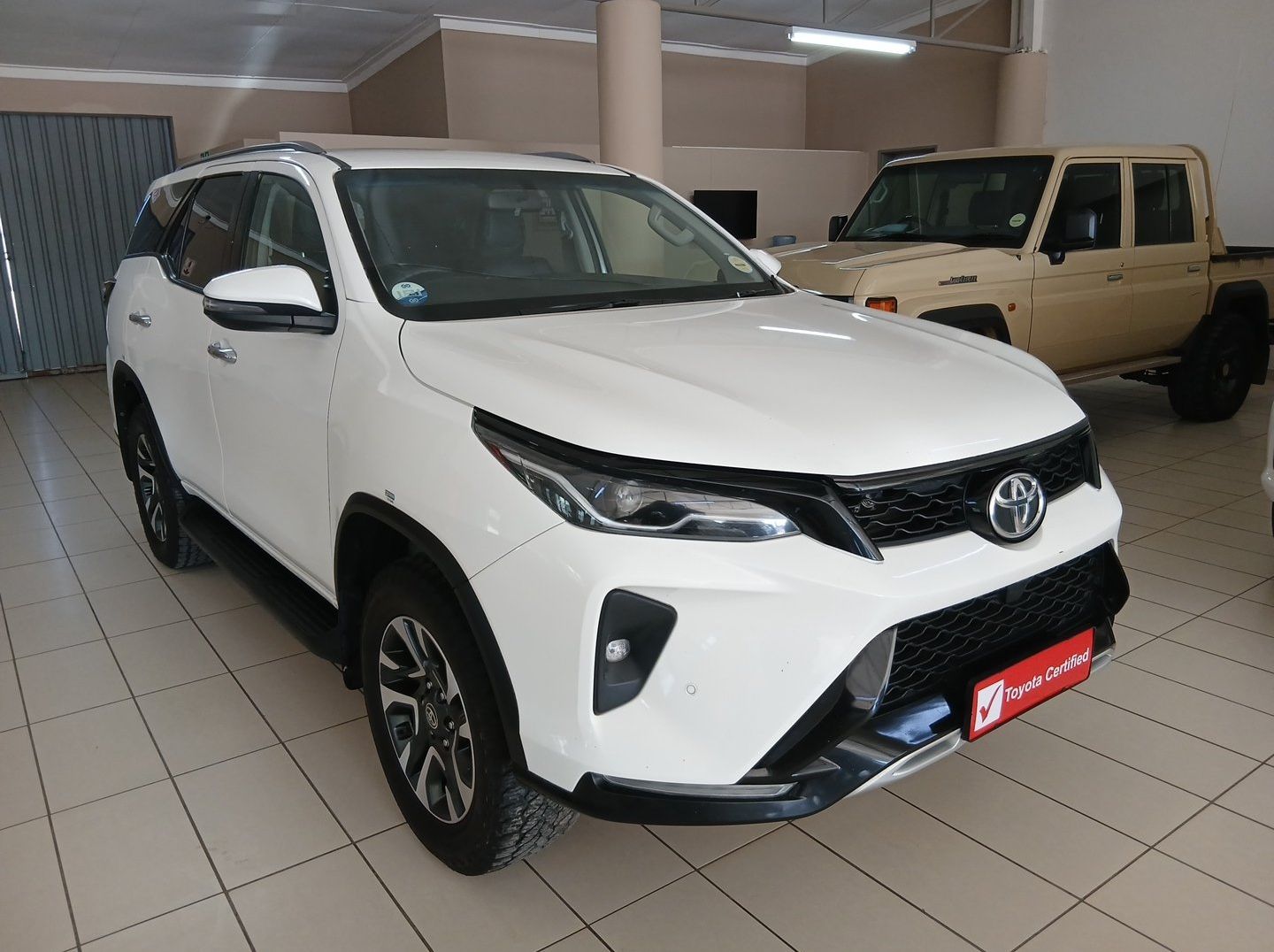 Used Toyota Fortuner 2.4 4x4 AT for sale in Windhoek, Walvis Bay, Okahandja, Gobabis, Mariental, Otjiwarongo, Ongwediva, Namibia