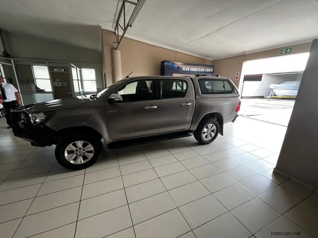 2016 Toyota Hilux  2.8 D/C 4x4 Raider A/T pictures