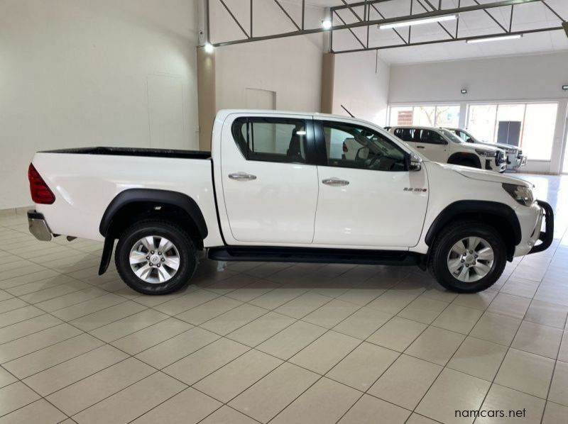 2016 Toyota hilux pictures