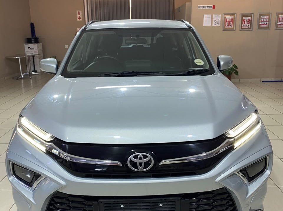 2024 Toyota Urban Cruiser 1.5 XR AT pictures