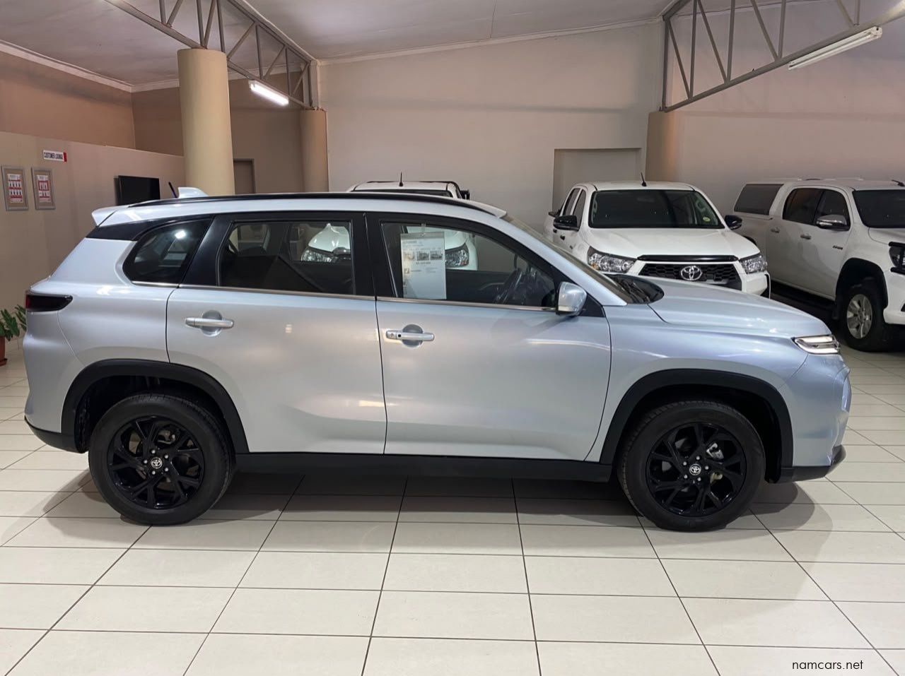 2024 Toyota Urban Cruiser 1.5 XR AT pictures