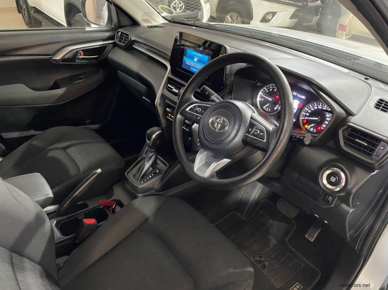 2024 Toyota Urban Cruiser 1.5 XR AT pictures